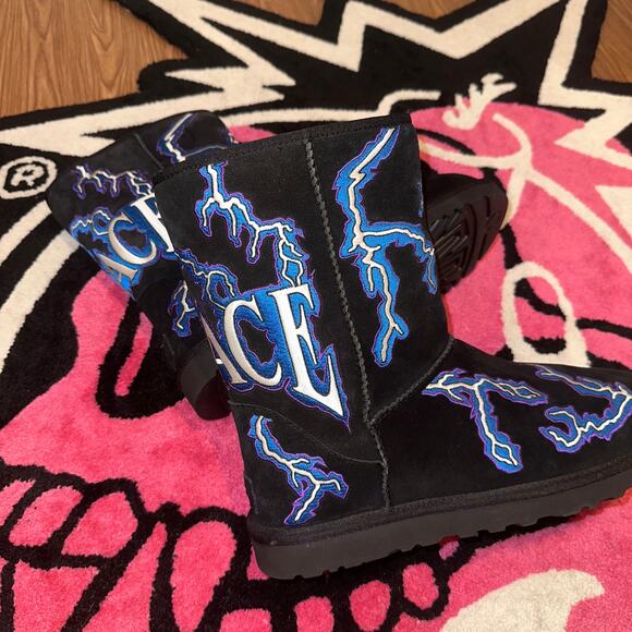 UGG Classic Short Boot x Palace Lightning - Black - Size 10 - Used - Picture 10 of 11